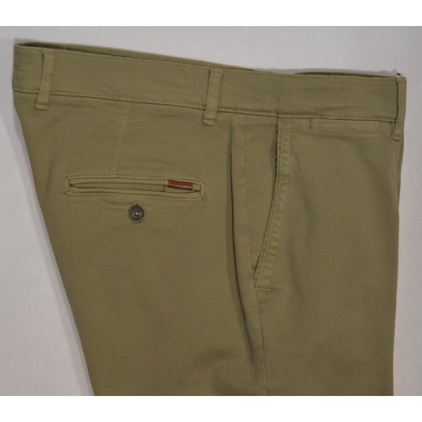 SLIM FIT	9200 LAREDO